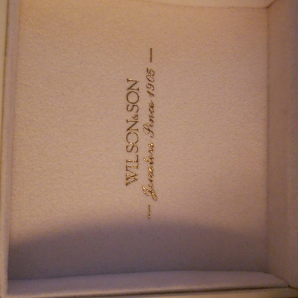 Graduated Pearls (25) necklace on 14k gold chain. From Wilson & Son, Scarsdale. - Picture 4 of 10